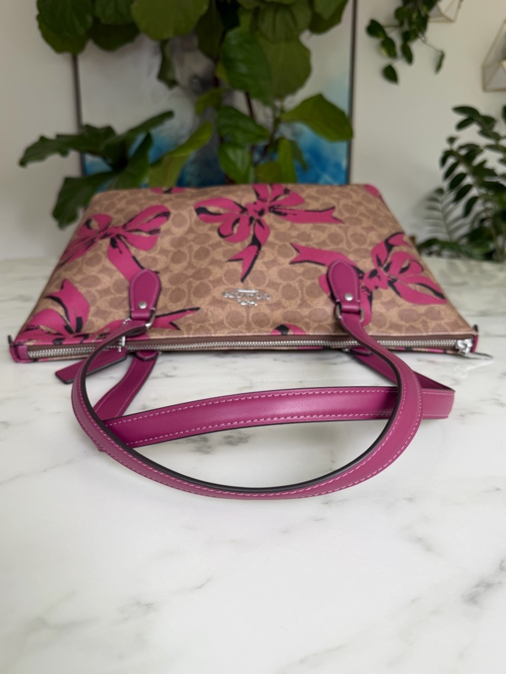 Coach Gallery Tote Bag In Signature Canvas With Bow Print CZ174 Tan Pink Multi - Picture 9 of 12